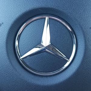 Meet your Posher, Corrine